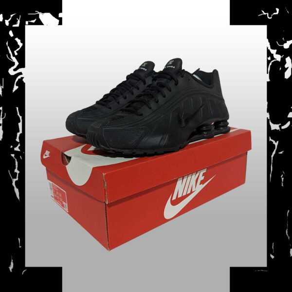 Nike Shox R4